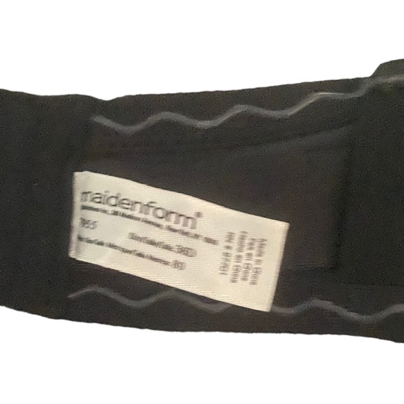 ⭐️ 3 for $22~- 3 Underwire Bras: (2) Black & (1) B&W, EUC - Picture 2 of 14